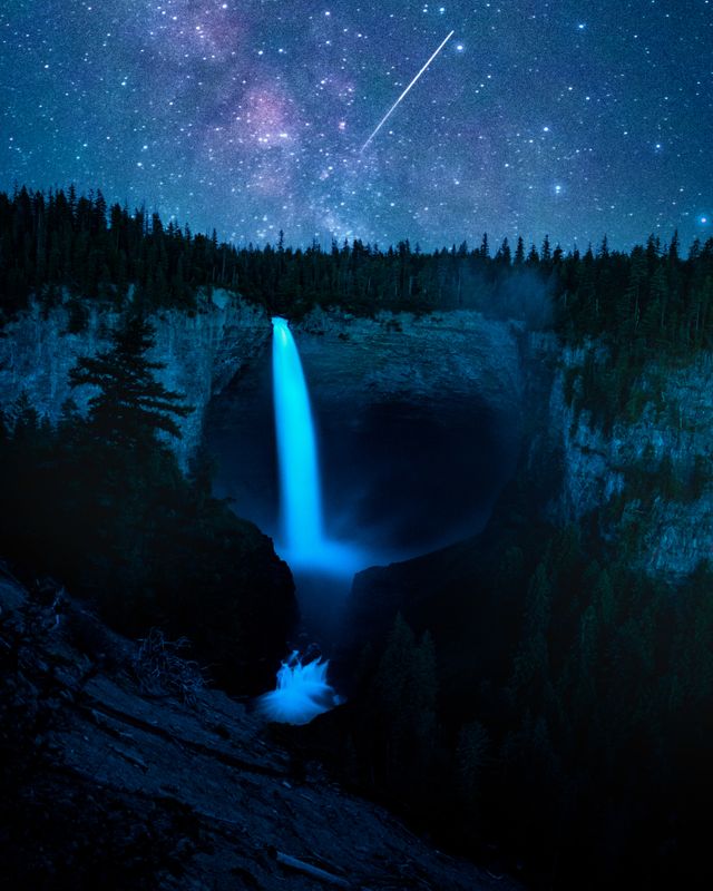 Flowing Universe 