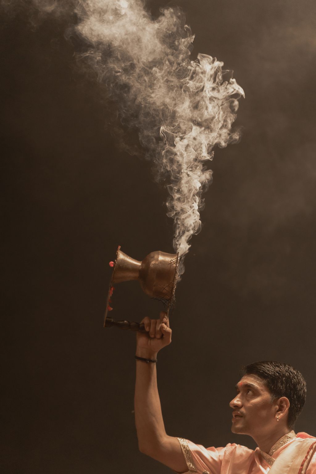 Carried by the Wind, Lifted by Belief
